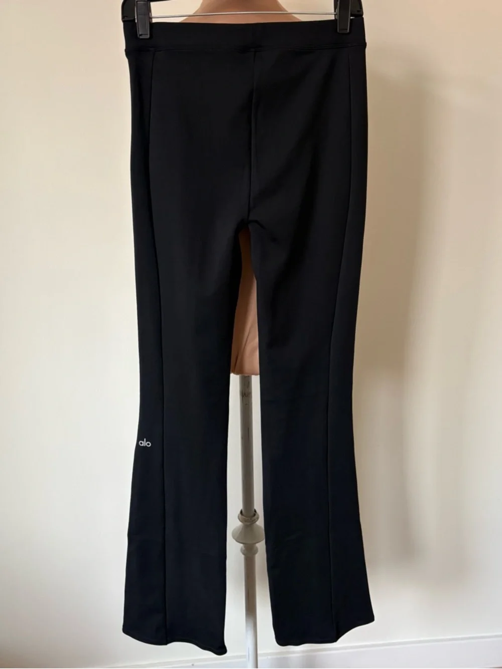Alo Yoga High-Waist Zip It Flare Leg Black Legging Pants EUC Size Medium
